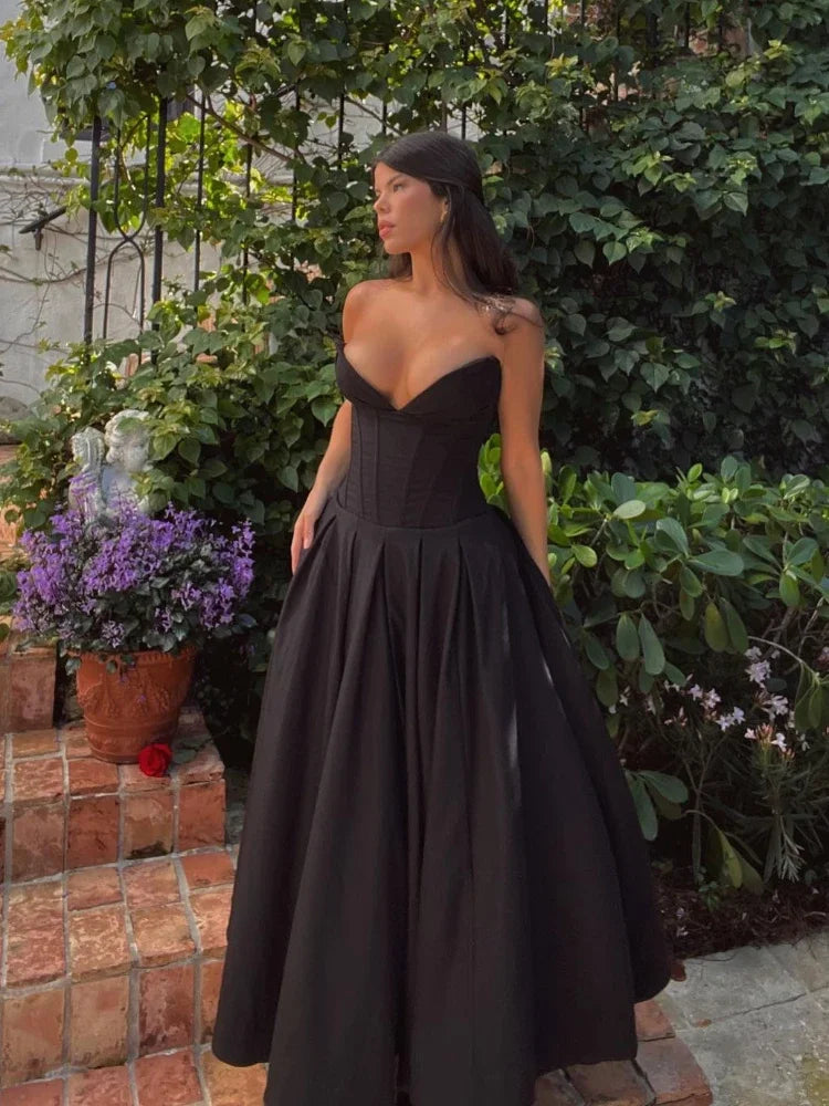 Elegant Black Strapless Corset Dress